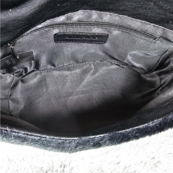 Gilda Paris Fur Crossbody Black 9”L x 3”W x 6 1/2”H - Picture 5 of 5